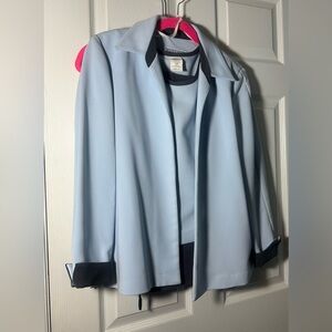 Jessica Howard 3 piece part suit
Pants are Size 8 and top jacket is a size 12.